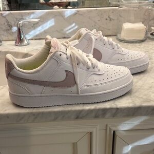 Nike Court Vision Lows in "white pink"